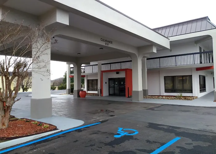 Motel: Clarion Inn Cleveland Near University