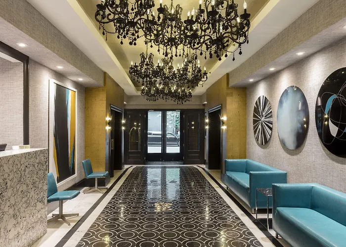 Hotel: Square Hotel At Times Square
