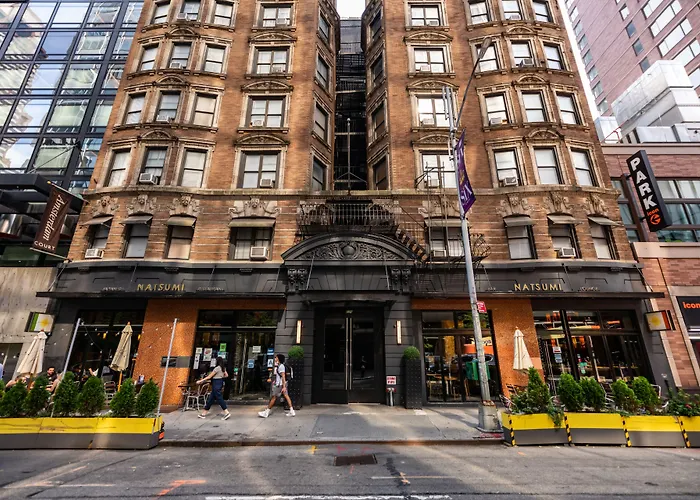 Hotel: Square Hotel At Times Square
