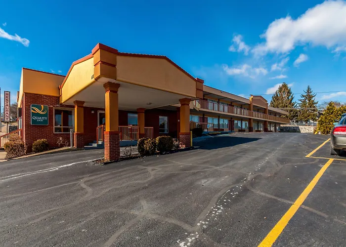 Pet Friendly hotel: Quality Inn Luray