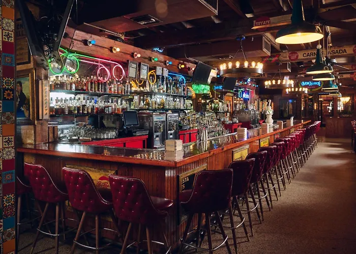 St Charles Inn, Superior