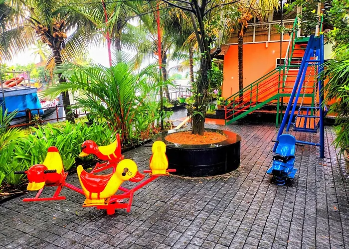 The Lake Paradise Boutique Resort