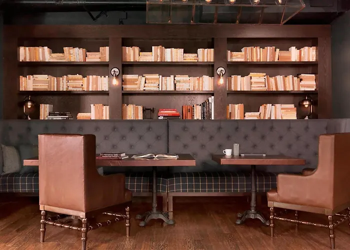 Family Hotel: Q&C Hotel And Bar New Orleans, Autograph Collection