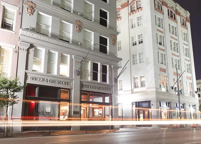 Family Hotel: Q&C Hotel And Bar New Orleans, Autograph Collection