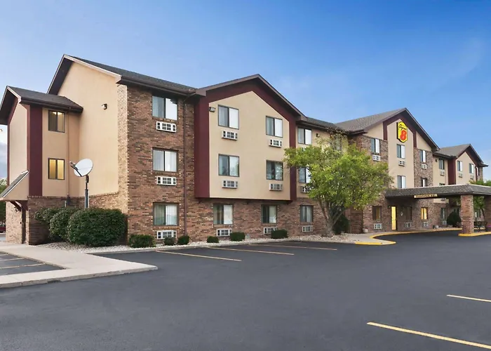 Motel: Super 8 By Wyndham Peoria