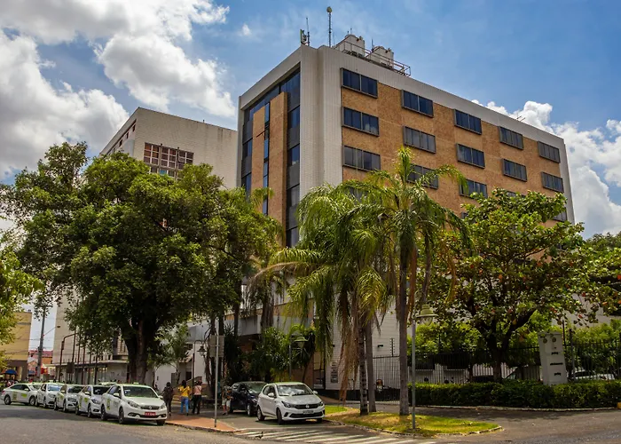 Hotel com piscina: Rede Andrade Luxor