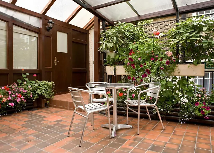Casa de huéspedes: La Gaffe Hotel y Restaurante