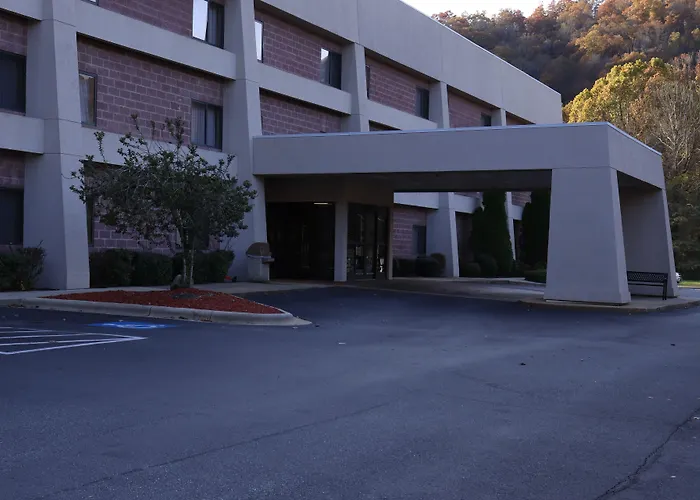 Cherokee Lodge