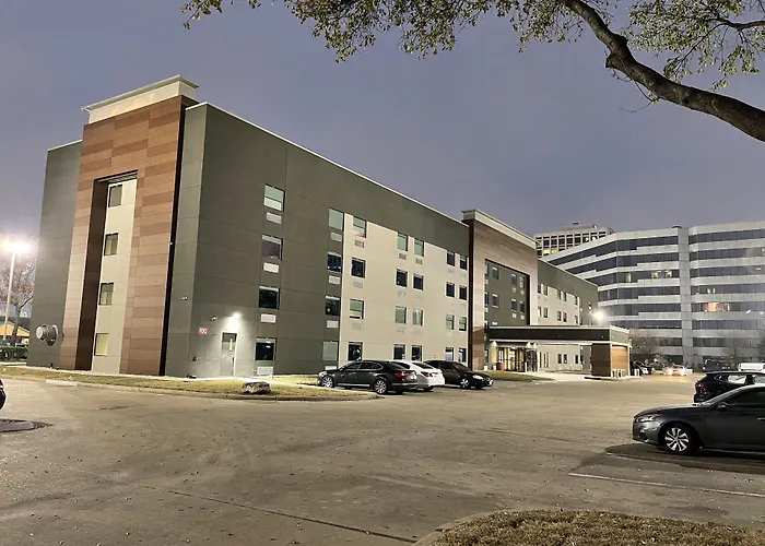 Pet Friendly hotel: La Quinta By Wyndham Houston Southwest