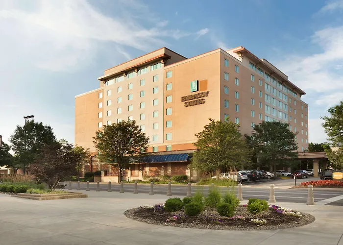 Self catering: Embassy Suites Charleston