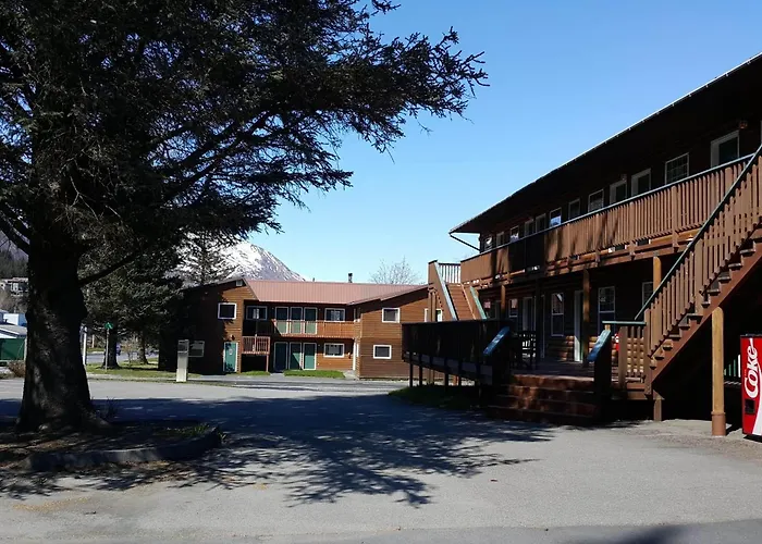 B&B only: Harborview Inn