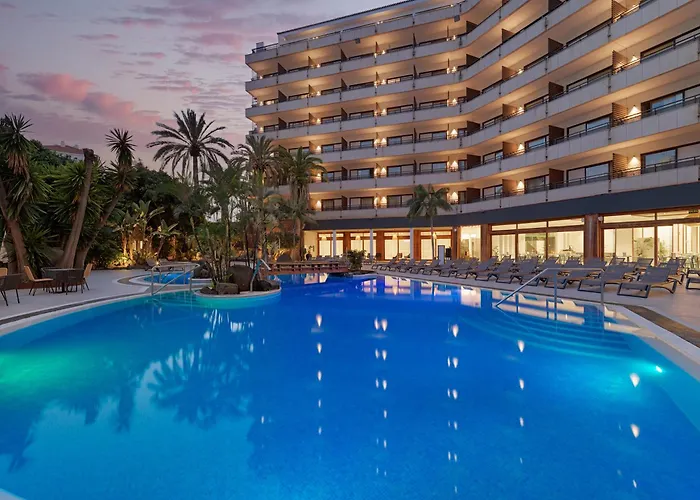 Ping Pong Hotel: Fergus Puerto De La Cruz