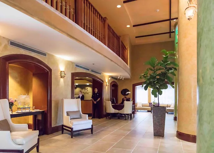 Hotel with Tennis: The Mutiny Luxury Suites Hotel