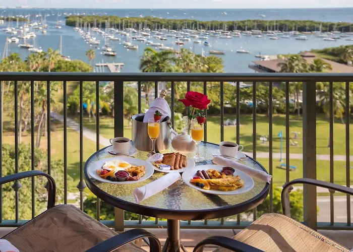 Hotel with Tennis: The Mutiny Luxury Suites Hotel