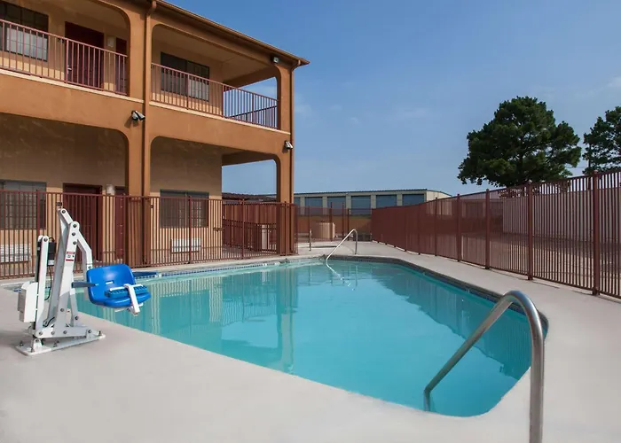 Super 8 By Wyndham Tx