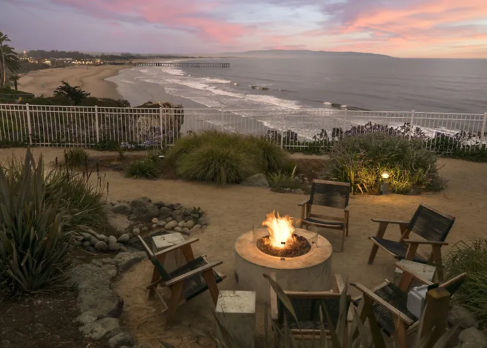 Cottage Inn By The Sea