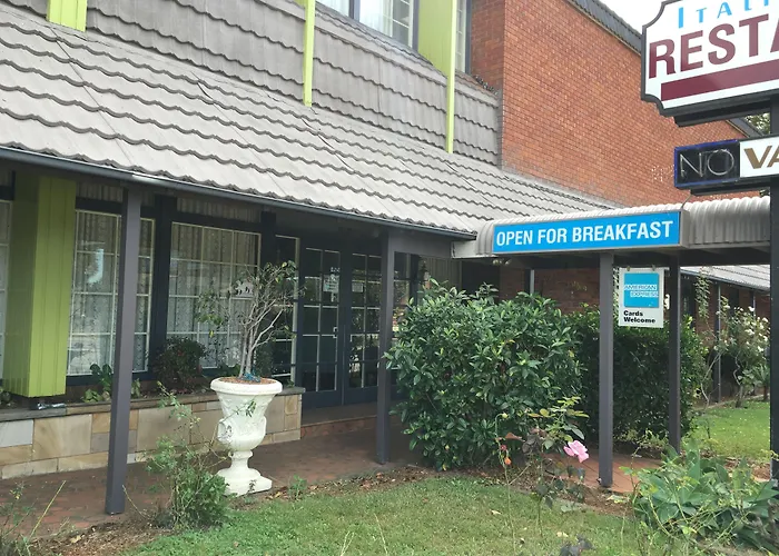 Town And Country Motel