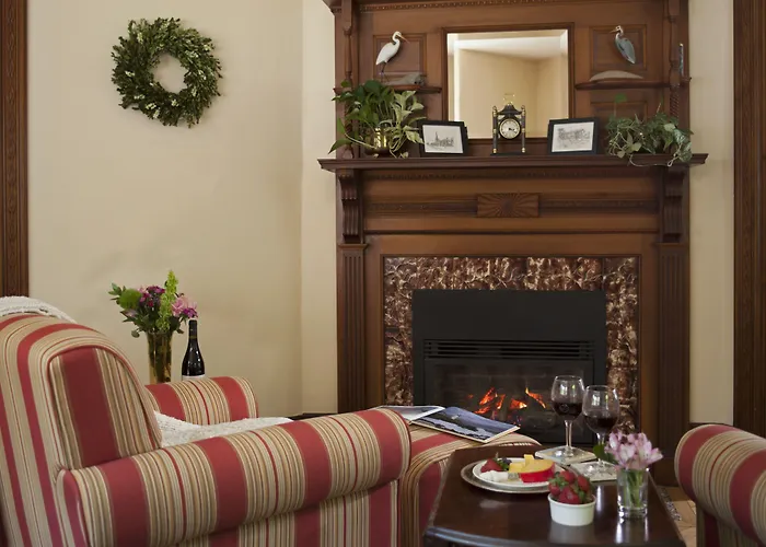 B&B only: Brewster House Bed & Breakfast