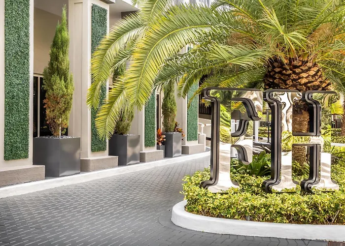 Fortune House Hotel Suites