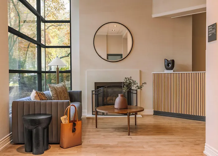 Lodge: Sonder The Sunset