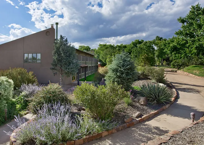 Sunrise Springs Inn And Spa (Adults Only)