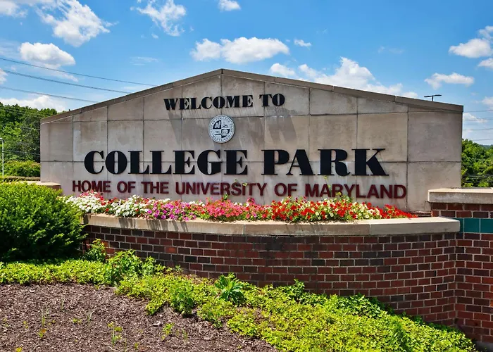 Hotel near College: Hampton Inn College Park