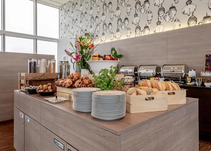 4 star hotel: Garner Hotel Berlin - Spandau By Ihg