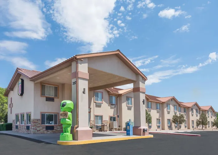 Super 8 By Wyndham Roswell