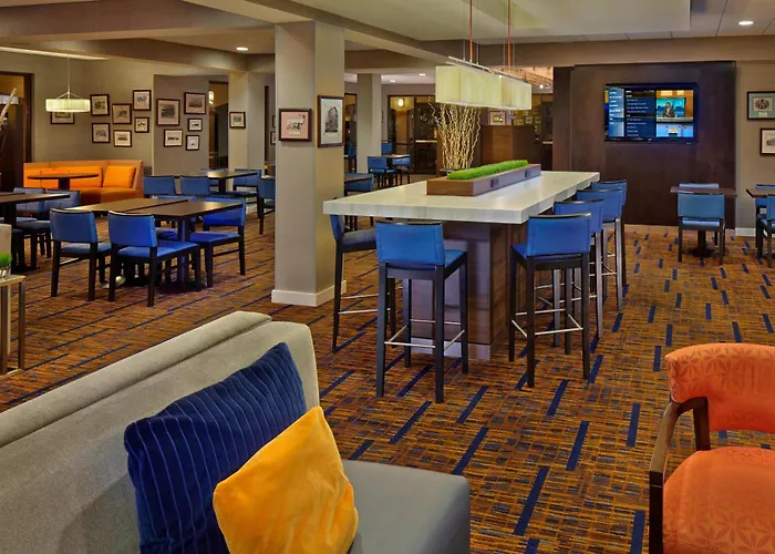 Courtyard By Marriott Waterfront