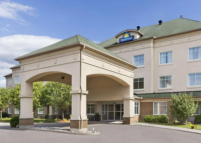 Kid friendly hotel Days Inn By Wyndham Ottawa Airport
