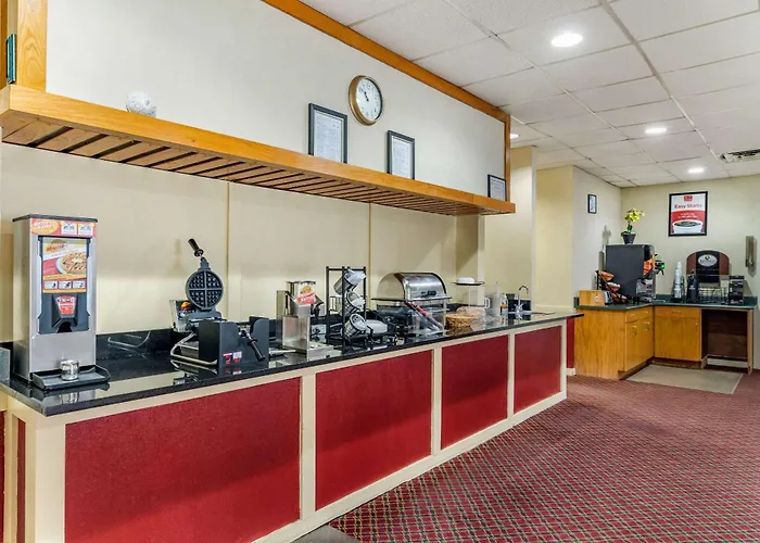 Perry Inn & Suites National Fairground I 75
