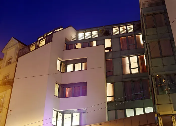 3-Sterne-Hotel: Ambassador Self Check-In Hotel