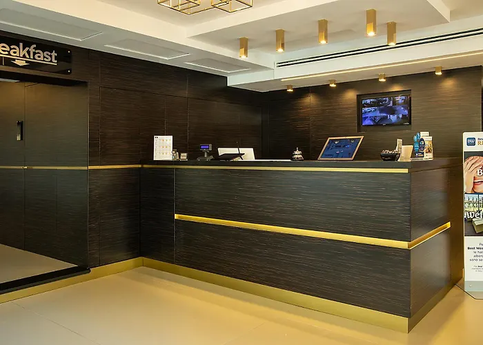 Luxury hotel only: Best Western Jfk Hotel