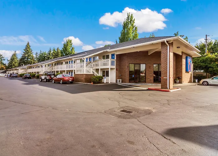 Cheap hotel: Motel 6-Vancouver, Wa