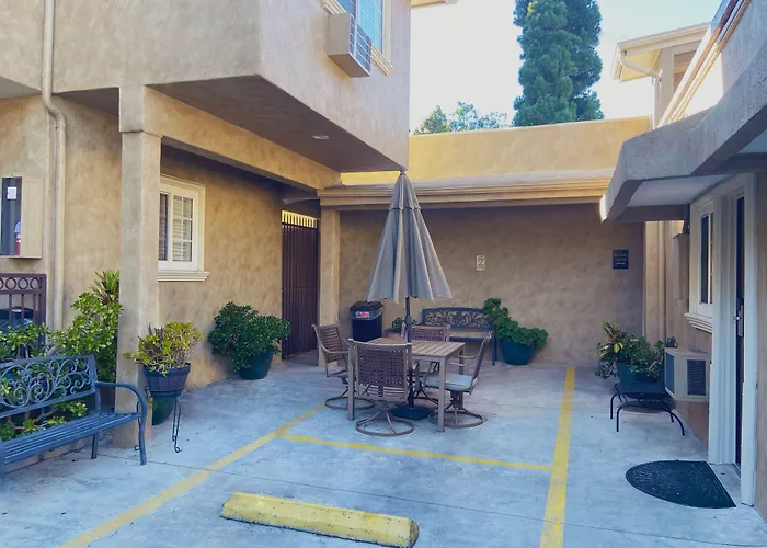 Nite Inn At Universal City - Walking Distance To Universal Studios Hollywood