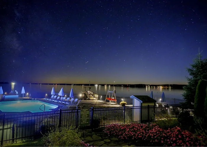 Spruce Point Inn Resort And Spa