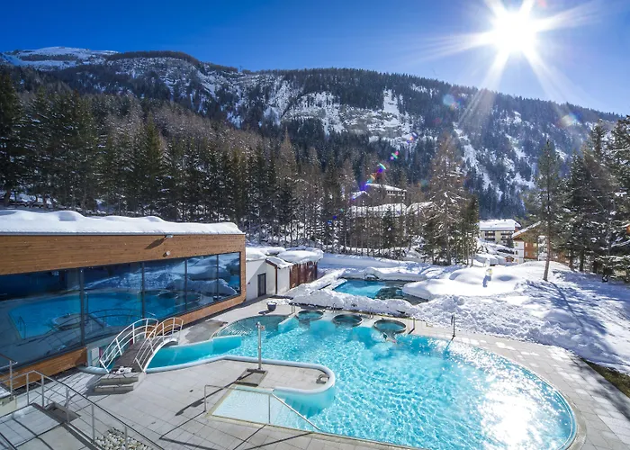 Hotel with pool: Le Bristol Leukerbad