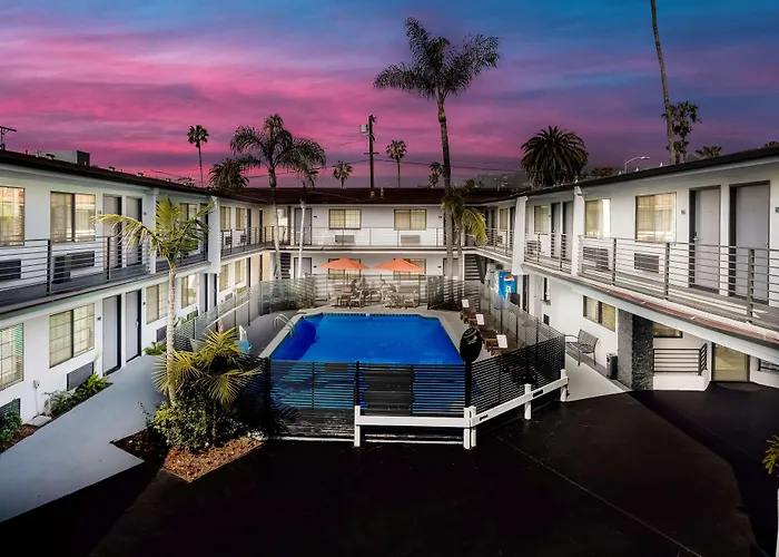 3-Sterne-Hotel: Sunset West Hotel, SureStay Collection By Best Western