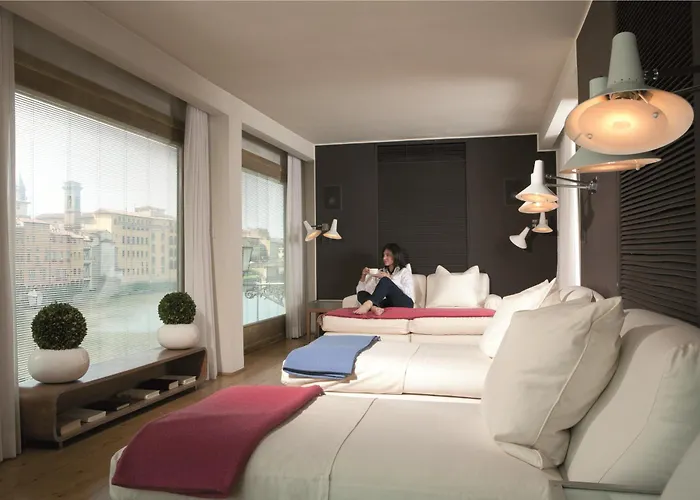 Hotel with Tennis: Hotel Continentale - Lungarno Collection