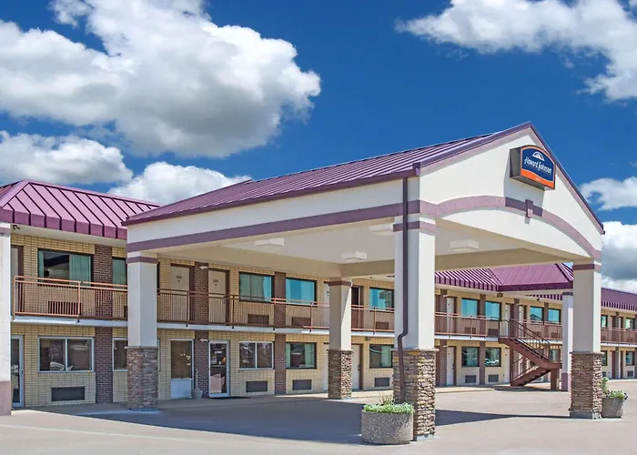 Motel: North Platte Inn And Suites