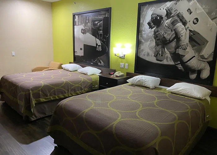 Сity center hotels Red Lion Inn & Suites Iah Airport East