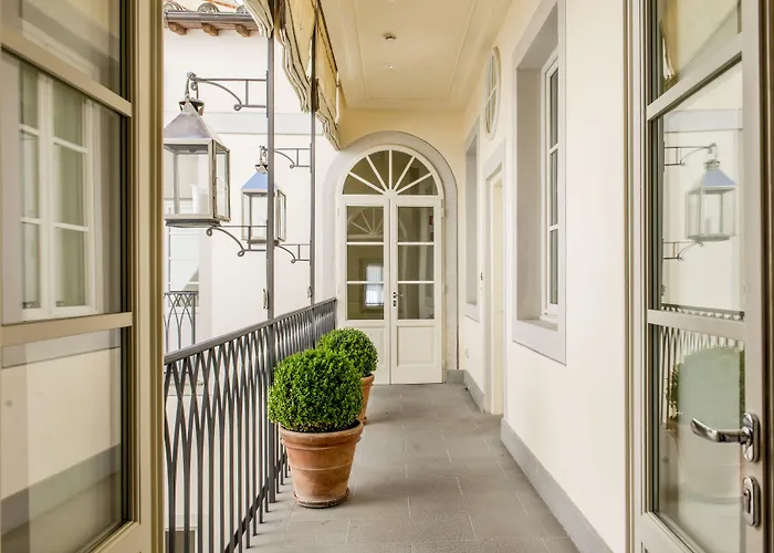  Place Firenze