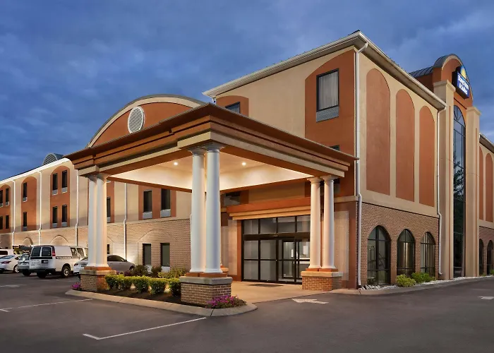 Days Inn & Suites By Wyndham Murfreesboro