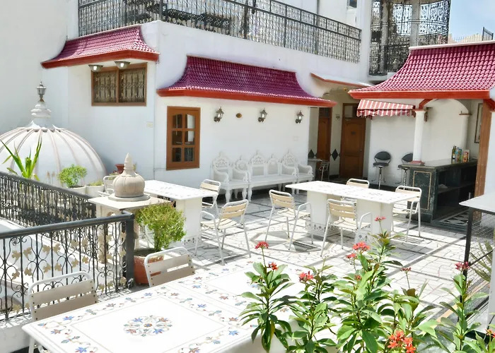 Bajaj Indian Home Stay