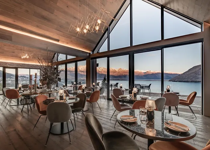 Motel: Kamana Lakehouse