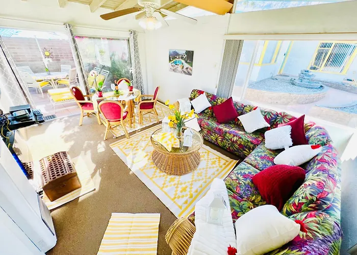 Golf hotel: A Place in the Sun: Adults-Only Midcentury Boutique with Heated Pool