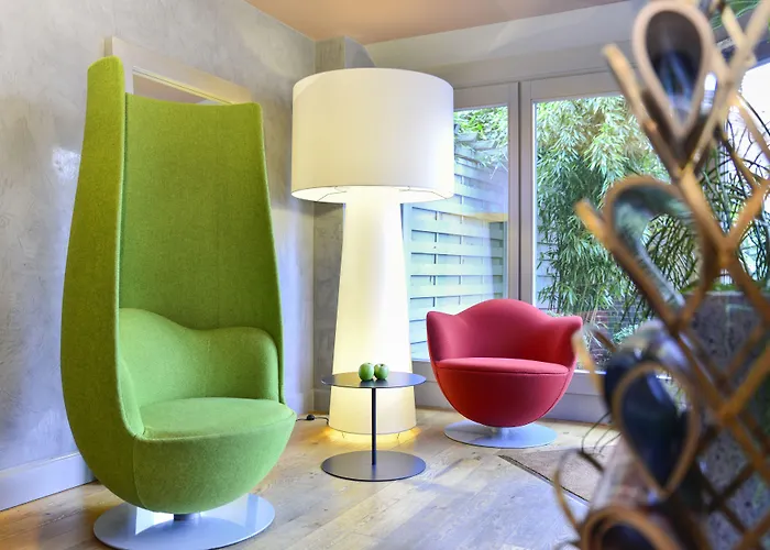 Airport Hotel: Airport Hotel By The New Yorker