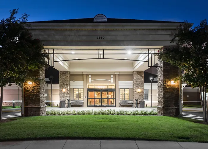 Pet Friendly hotel: Staybridge Suites Chantilly Dulles Airport By Ihg