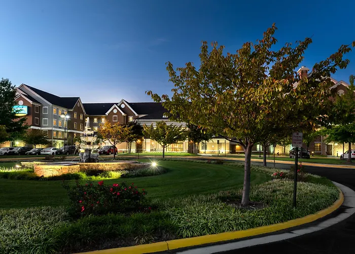 Pet Friendly hotel: Staybridge Suites Chantilly Dulles Airport By Ihg