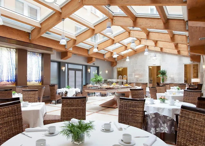 Palacio de los Blasones Suites